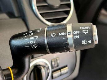 Land Rover Discovery 4 3.0 SD V6 HSE Luxury SUV 5dr Diesel Auto 4WD Euro 5 (s/s) (255 b