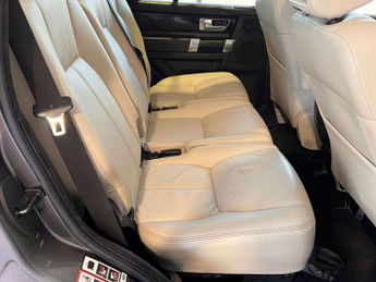 Land Rover Discovery 4 3.0 SD V6 HSE Luxury SUV 5dr Diesel Auto 4WD Euro 5 (s/s) (255 b
