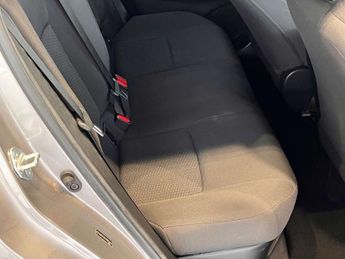 Toyota C-HR 1.8 VVT-h Design SUV 5dr Petrol Hybrid CVT Euro 6 (s/s) (122 ps)