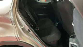 Toyota C-HR 1.8 VVT-h Design SUV 5dr Petrol Hybrid CVT Euro 6 (s/s) (122 ps)
