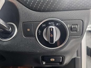 MERCEDES-BENZ A-CLASS 2.1 A 200 D AMG Line Auto 5dr