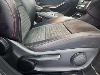 MERCEDES-BENZ A-CLASS 2.1 A 200 D AMG Line Auto 5dr