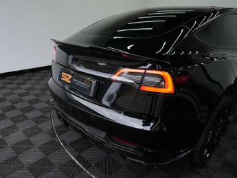 Tesla Model 3 Model 3 Long Range AWD 4WD 4dr