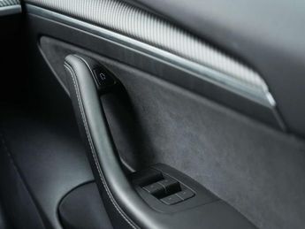 Tesla Model 3 Model 3 Long Range AWD 4WD 4dr