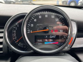 MINI HATCH 1.5 Cooper Sport Auto 3dr