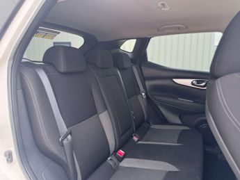 Nissan Qashqai 1.3 Qashqai N-Connecta DiG-T Semi-Auto 5dr