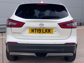 Nissan Qashqai 1.3 Qashqai N-Connecta DiG-T Semi-Auto 5dr