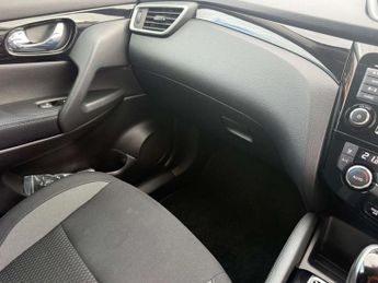 Nissan Qashqai 1.3 Qashqai Acenta Premium DiG-T Semi-Auto 5dr