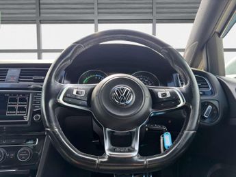Volkswagen Golf 1.4 TSI GTE Hatchback 5dr Petrol Plug-in Hybrid DSG Euro 6 (s/s)