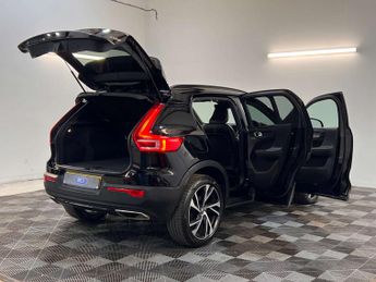 VOLVO XC40 2.0 XC40 R-Design Pro D3 Auto 5dr 2 KEYS + S/HISTORY + NEW MOT +