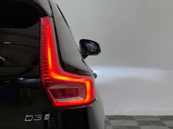VOLVO XC40 2.0 XC40 R-Design Pro D3 Auto 5dr 2 KEYS + S/HISTORY + NEW MOT +