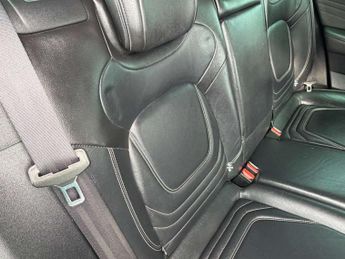 CITROEN DS5 2.0 DS5 D Sport HDi Auto 5dr