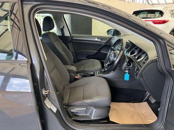 VOLKSWAGEN GOLF 1.4 Golf SE Nav TSi BlueMotion Technology Semi-Auto 5dr