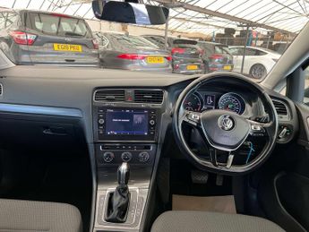 VOLKSWAGEN GOLF 1.4 Golf SE Nav TSi BlueMotion Technology Semi-Auto 5dr