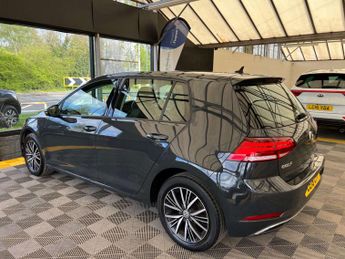VOLKSWAGEN GOLF 1.4 Golf SE Nav TSi BlueMotion Technology Semi-Auto 5dr