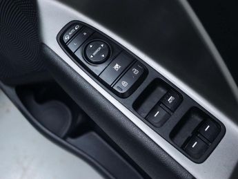 KIA NIRO 1.6 GDi 2 SUV 5dr Petrol Hybrid DCT Euro 6 (s/s) (139 bhp)