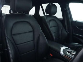 MERCEDES-BENZ GLC 2.0 GLC250 AMG Night Edition SUV 5dr Petrol G-Tronic+ 4MATIC Eur