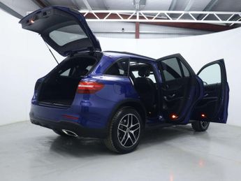 MERCEDES-BENZ GLC 2.0 GLC250 AMG Night Edition SUV 5dr Petrol G-Tronic+ 4MATIC Eur