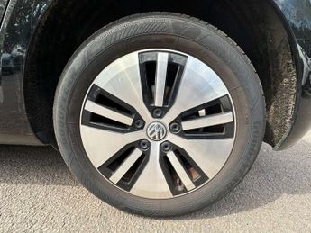 VOLKSWAGEN GOLF e-Golf 5dr