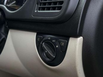 SAAB 9-3 2.0 9-3 Vector 150 bhp Semi-Auto 2dr