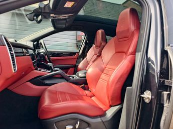 Porsche CAYENNE 3.0 Cayenne V6 Auto 4WD 5dr