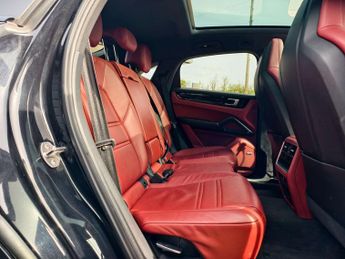 Porsche CAYENNE 3.0 Cayenne V6 Auto 4WD 5dr