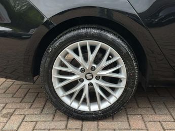 SEAT LEON 1.6 Leon SE Dynamic Technology TDI Semi-Auto 5dr