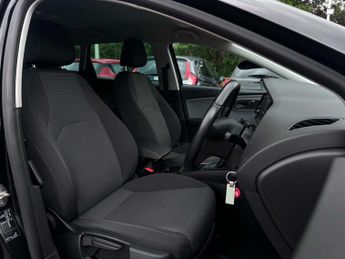 SEAT LEON 1.6 Leon SE Dynamic Technology TDI Semi-Auto 5dr