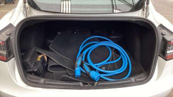 TESLA MODEL 3 Model 3 Long Range AWD 4WD 4dr