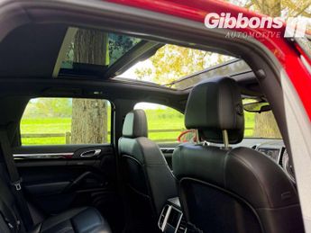 PORSCHE CAYENNE 3.0 Cayenne V6 D Tiptronic S 4WD 5dr