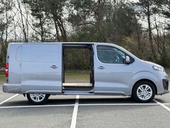 Vauxhall Vivaro 2.0 Turbo D 3100 Elite Auto L2 H1 Euro 6 (s/s) 5dr