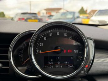 MINI HATCH 1.5 Cooper Classic Auto 3dr