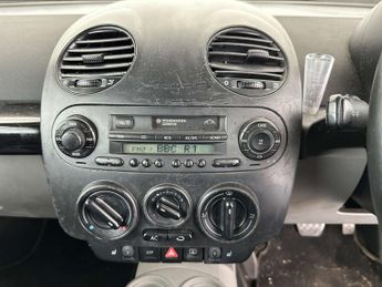 VOLKSWAGEN BEETLE 2.0 Beetle Cabriolet Tiptronic 2dr