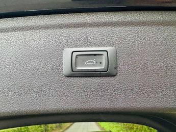 AUDI Q5 2.0 Q5 S Line TDI Quattro Semi-Auto 4WD 5dr