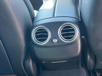 Mercedes-Benz E-CLASS 2.0 E 300 AMG Line Premium de Auto 5dr