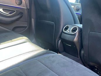 Mercedes-Benz E-CLASS 2.0 E 300 AMG Line Premium de Auto 5dr