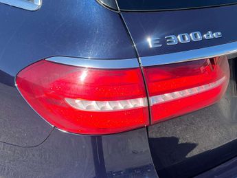 Mercedes-Benz E-CLASS 2.0 E 300 AMG Line Premium de Auto 5dr