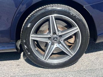 Mercedes-Benz E-CLASS 2.0 E 300 AMG Line Premium de Auto 5dr