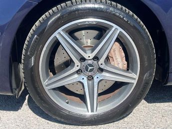 Mercedes-Benz E-CLASS 2.0 E 300 AMG Line Premium de Auto 5dr