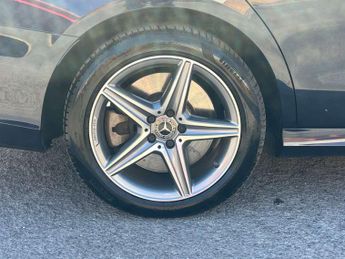 Mercedes-Benz E-CLASS 2.0 E 300 AMG Line Premium de Auto 5dr
