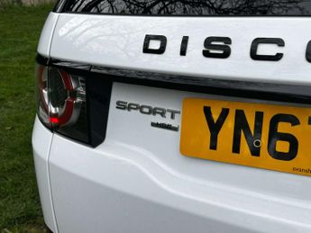 Land Rover DISCOVERY SPORT 2.0 Discovery Sport Black HSE TD4 Auto 4WD 5dr