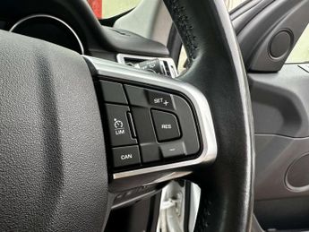 Land Rover DISCOVERY SPORT 2.0 Discovery Sport Black HSE TD4 Auto 4WD 5dr