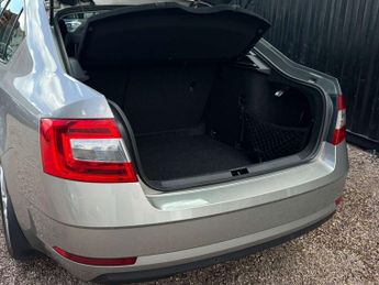 SKODA OCTAVIA 1.5 Octavia SE TSi Semi-Auto 5dr