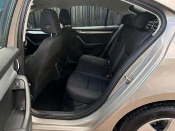 SKODA OCTAVIA 1.5 Octavia SE TSi Semi-Auto 5dr