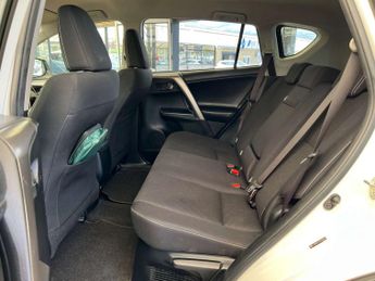TOYOTA RAV4 2.5 RAV4 Icon HEV 4x2 CVT 5dr