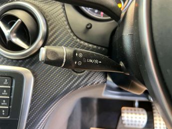 MERCEDES-BENZ A-CLASS 2.1 A 200 D AMG Line Premium Auto 5dr