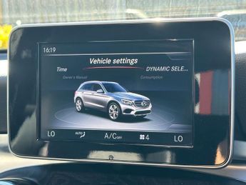 MERCEDES-BENZ GLC 2.1 GLC220d AMG Line (Premium) SUV 5dr Diesel G-Tronic 4MATIC Eu