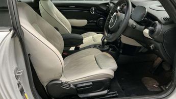 MINI HATCH Cooper S Electric Level 3 3dr - NATIONAL DELIVERY*