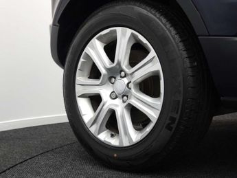 LAND ROVER RANGE ROVER EVOQUE 2.0 Range Rover Evoque SE Tech TD4 Auto 4WD 5dr