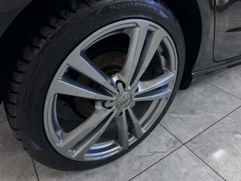 Audi A3 1.5 A3 Sportback 35 TFSI S Line Semi-Auto 5dr